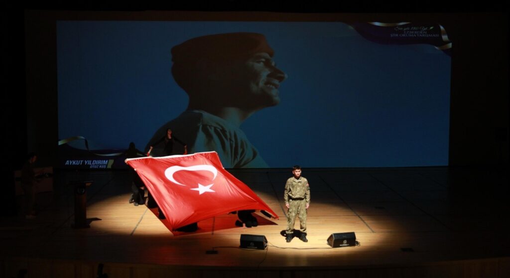Denizli’de Polis Haftasında Şiirler Yarıştı... 