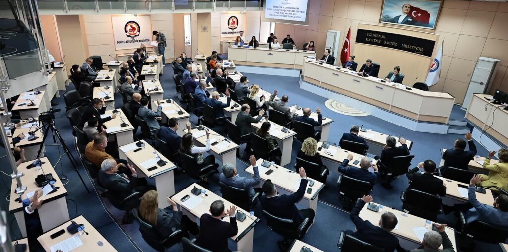 İsim Tartışması Büyükşehir Meclisinde Tansiyonu Yükseltti...