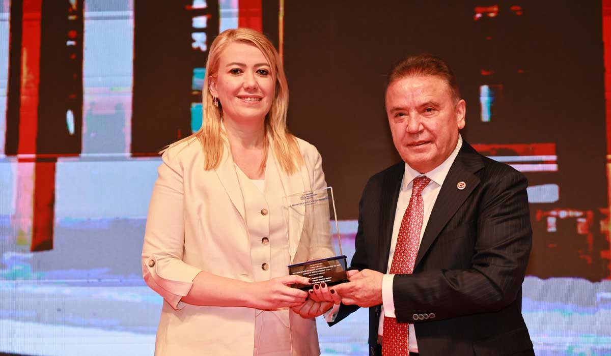 Merkezefendi Belediyesi’ne Çifte Ödül… 