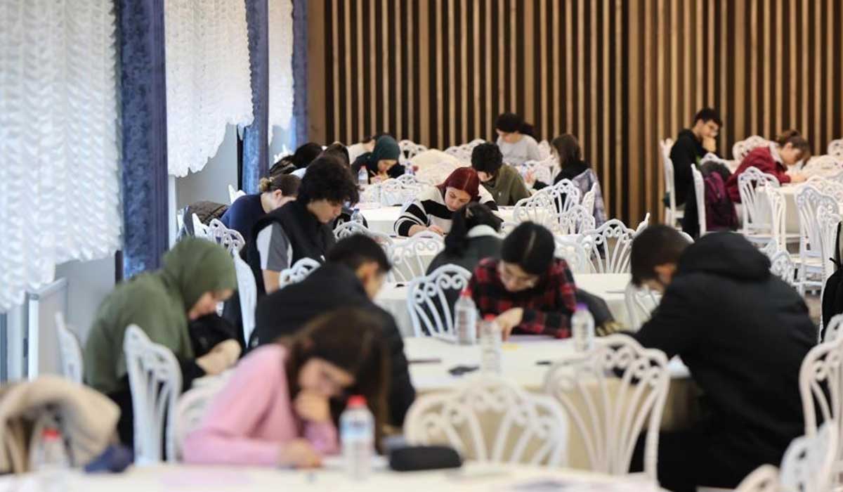 TYT-AYT Denemeleri Merkezefendi’de Devam Ediyor… 