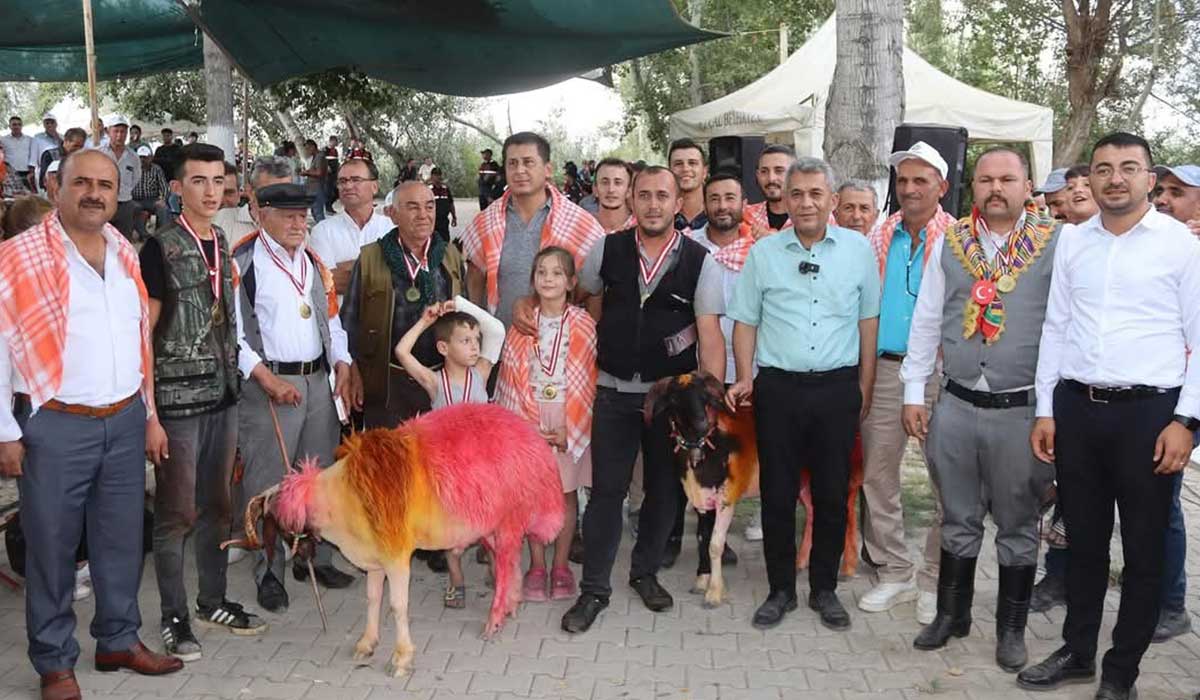 Çal’da Geleneksel Etkinliğin Tarihi Kuraklık Nedeniyle Değişti… 