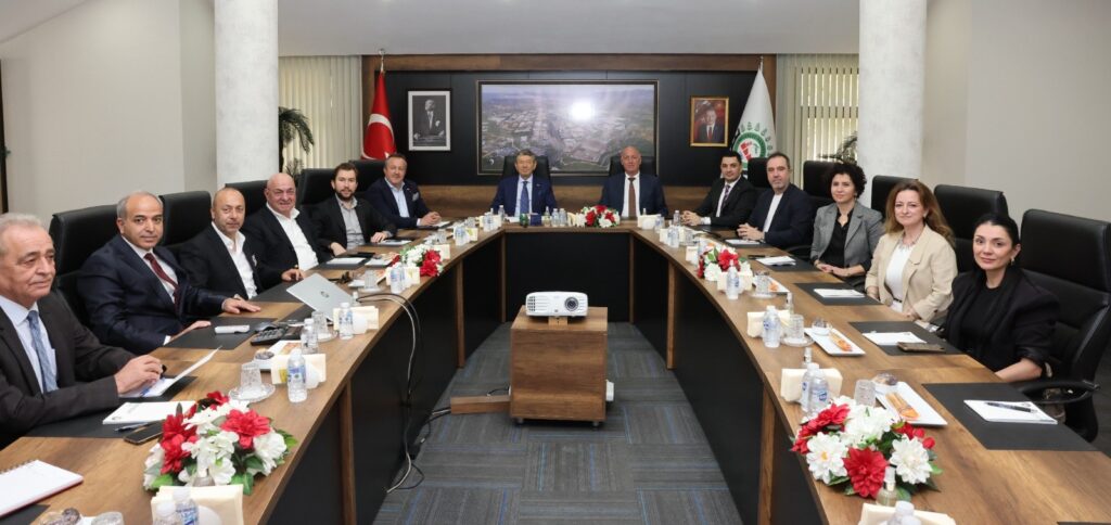 DOSTEK Koleji Tasarımları BabaFest’te Podyumda...