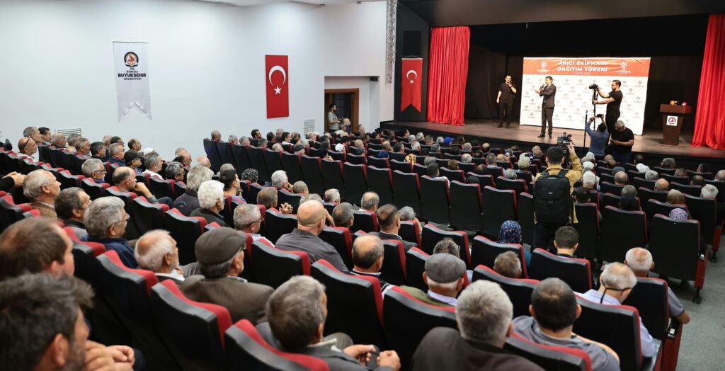 Denizli Büyükşehir’den Arıcılara Ekipman Desteği...