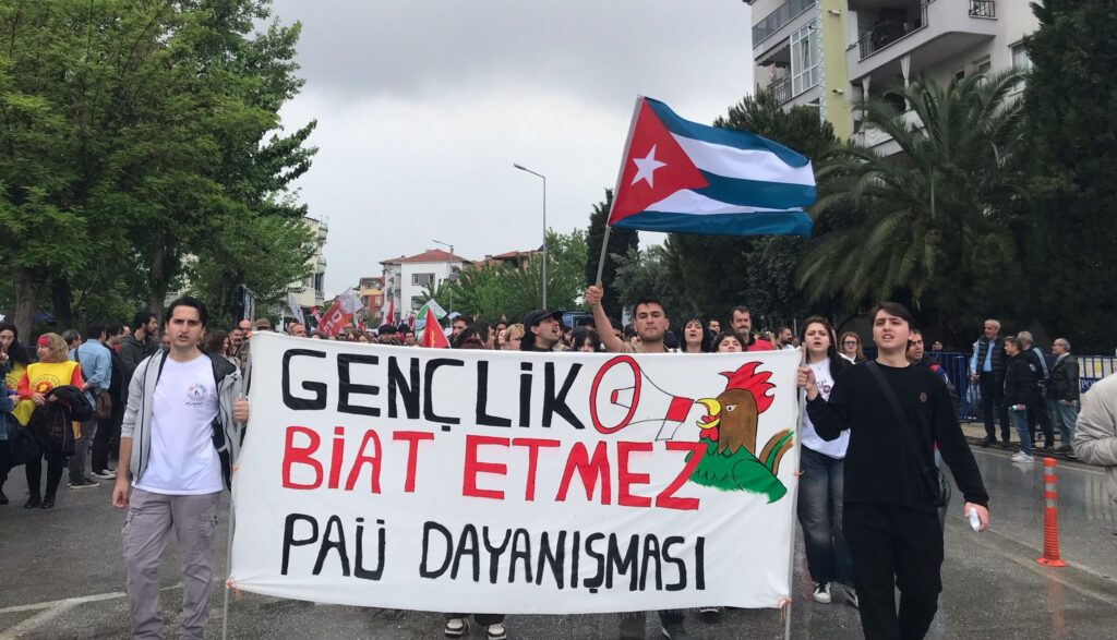 Denizli’de 1 Mayıs Yağmura Rağmen Coşkuyla Kutlandı... 