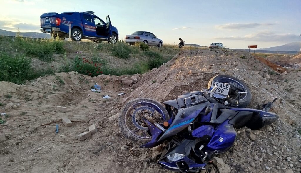 Denizli'de Motosiklet Kazası: 2 Genç Hayatını Kaybetti... 