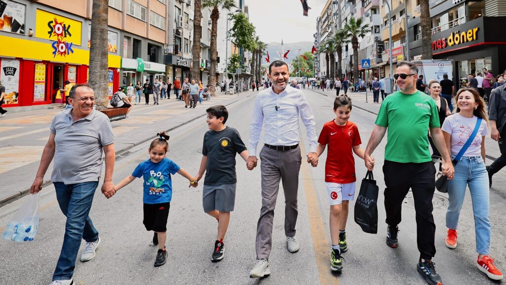 Denizlililer Gazi Bulvarı'nın Bu Halini Çok Sevdi...