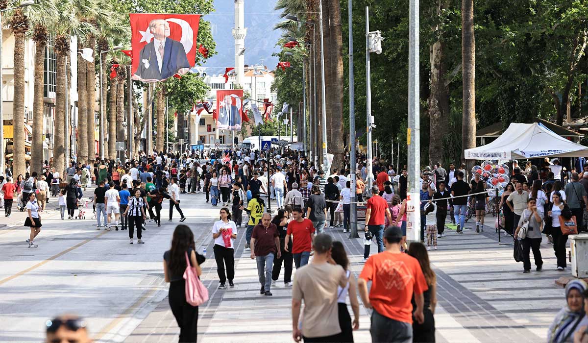 Denizlililer Gazi Bulvarı’nın Bu Halini Çok Sevdi… 