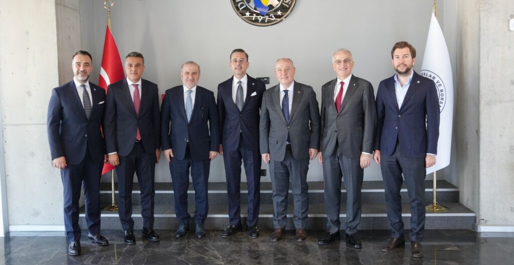Denizli’de Sanayiye Güç Gençlere Gelecek İçin İmzalar Atıldı...
