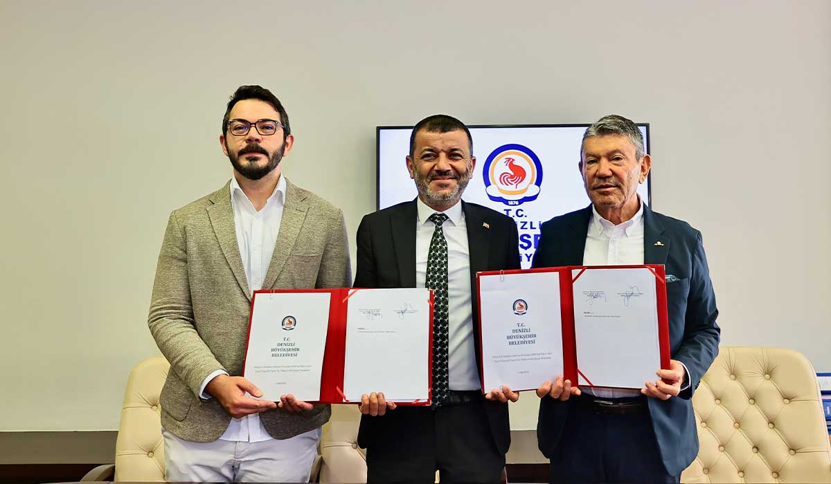 Menderes Bulvarı’na Yeni Üst Geçit Geliyor… 