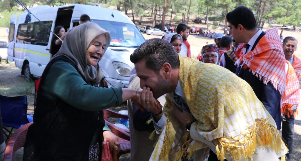 Yörükler Tavas’ta Gökay Yörük Şenliği’nde Bir Araya Geldi...