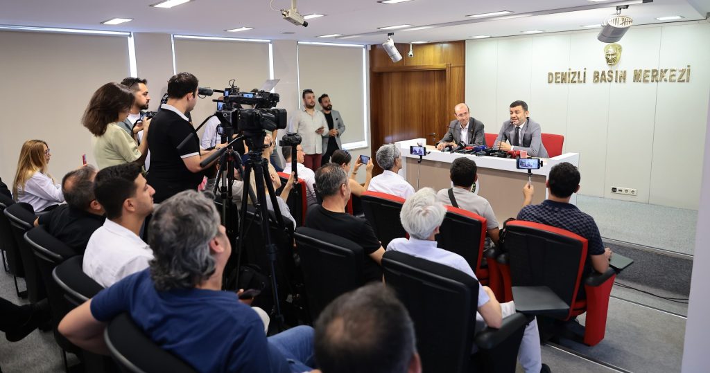 Başkan Çavuşoğlu Denizli Basınıyla Bir Araya Geldi...