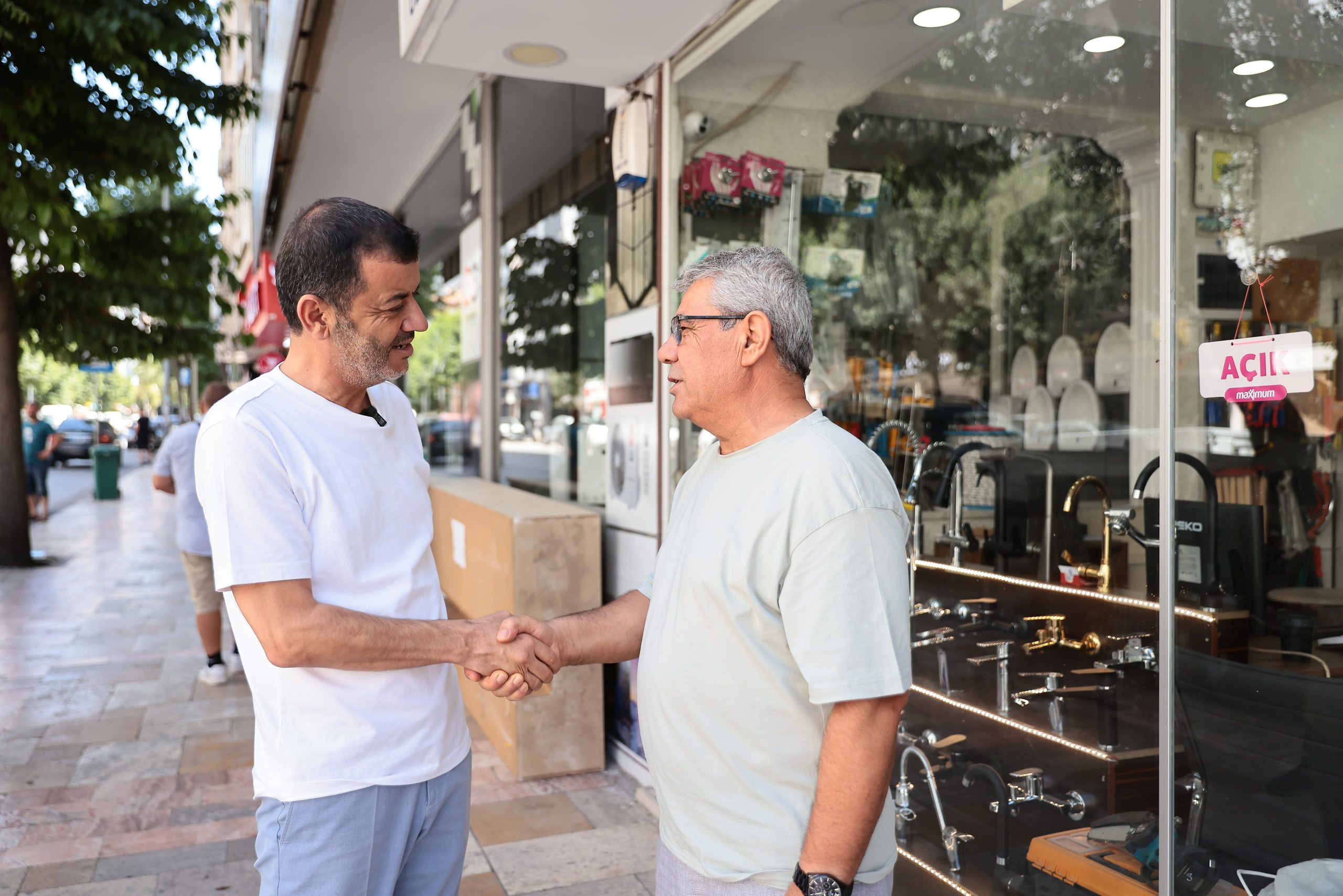 Başkan Çavuşoğlu İstiklal Caddesi’ndeki Çalışmaları Yerinde İnceledi… 