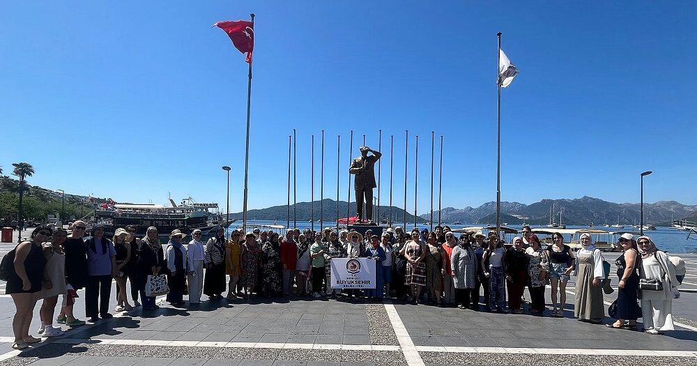 Başkan Çavuşoğlu’ndan Kadınlara Deniz Sürprizi... 