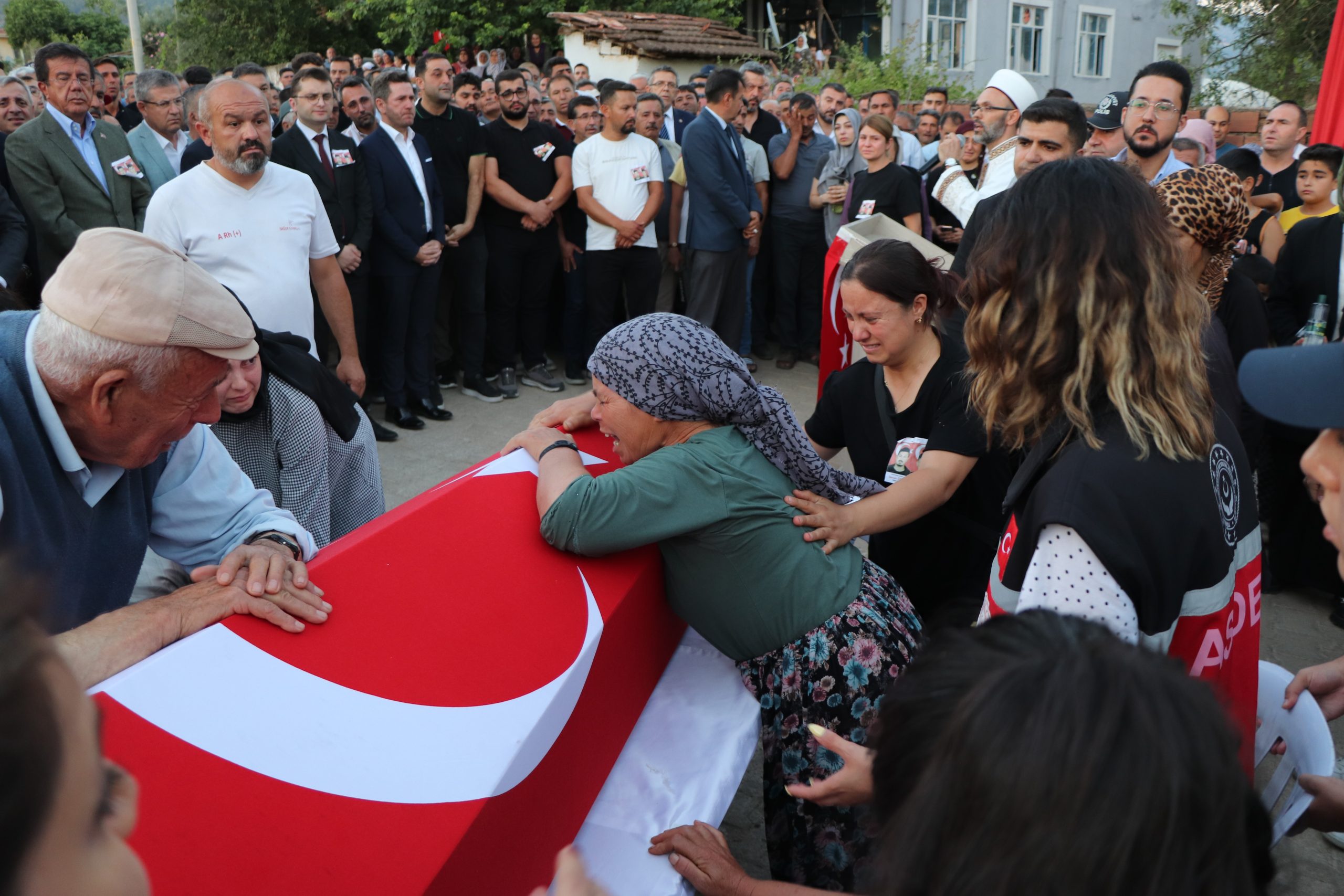 Denizli Orman Şehitlerini Uğurladı… 
