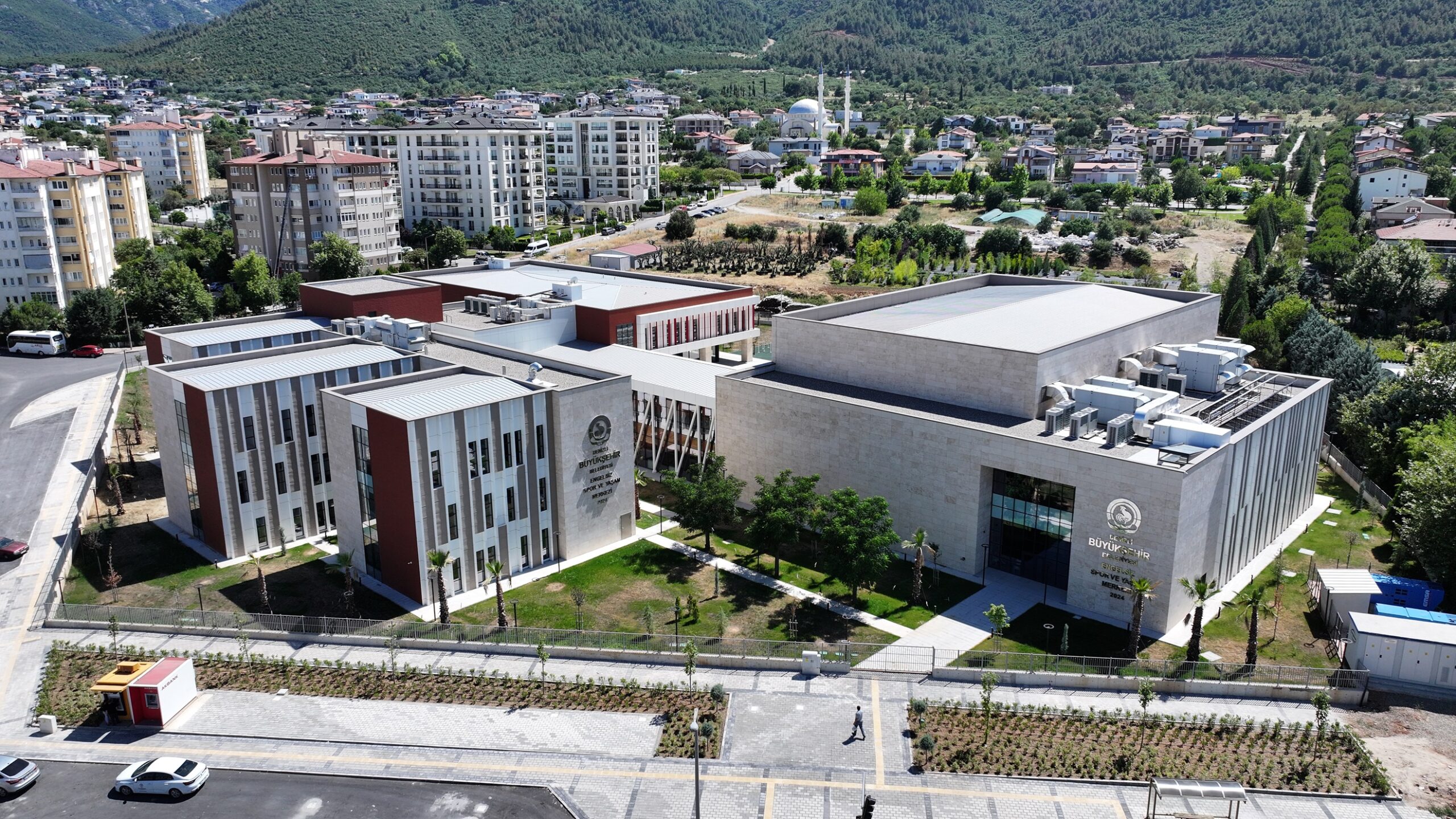 Denizli’de Engellilere Özel Yaşam Merkezi Hizmete Açıldı…   