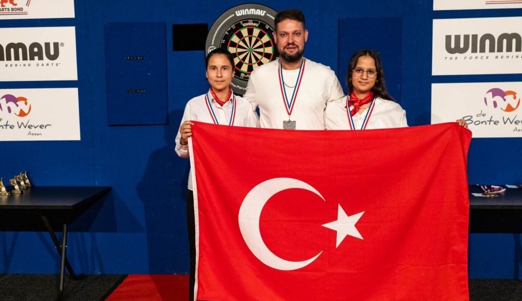Denizlili Kızlar Dartta Avrupa Şampiyonu Oldu... 