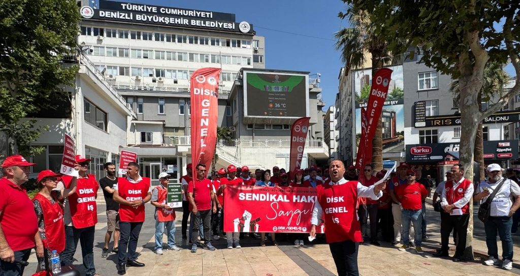 Denizli Büyükşehir, DİSK İşçileri Tarafından Protesto Edildi...
