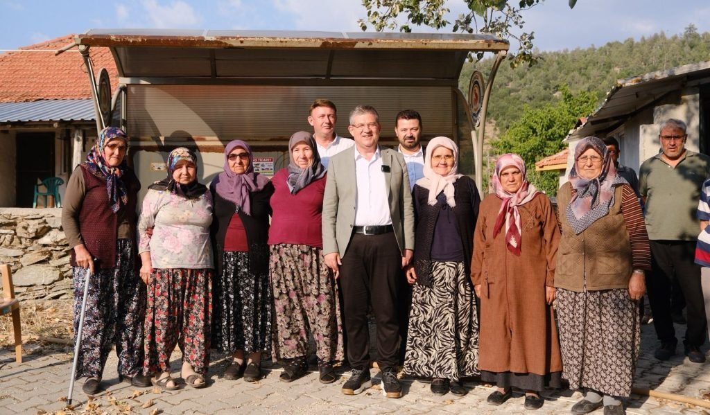 AK Parti Heyeti Kale’de Esnaf ve Vatandaşla Buluştu...