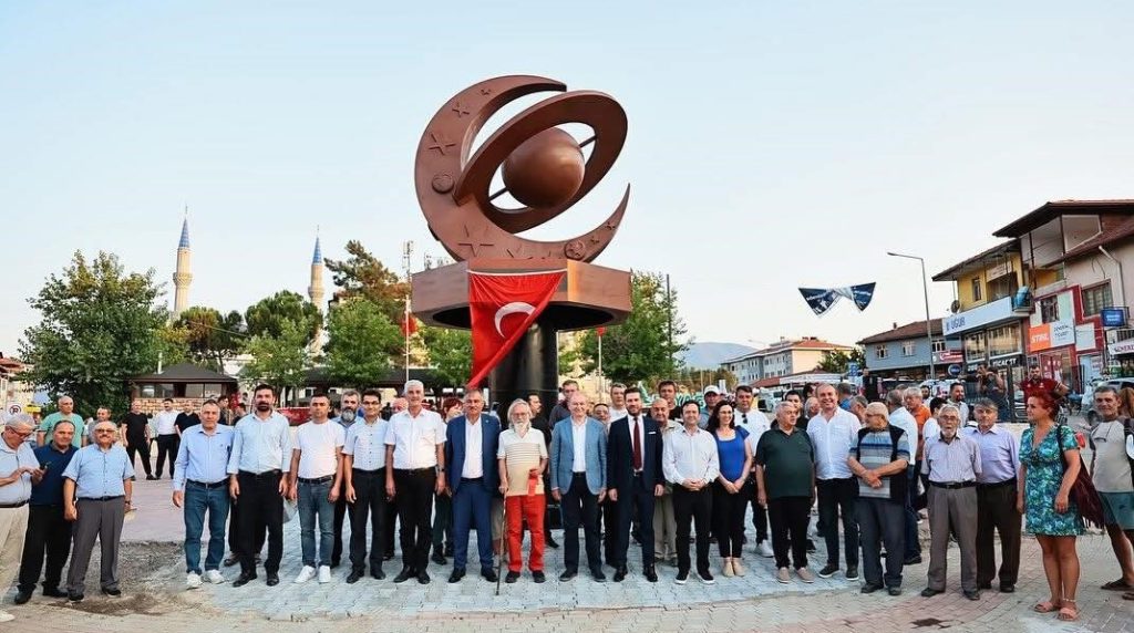 Beyağaç’ta Pek Çok Anlamı Olan Anıt Açıldı...