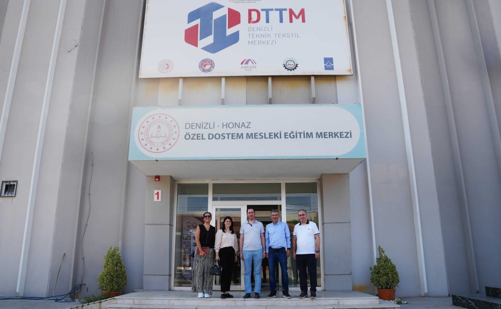 DSO Üyesi Sanayiciler, Denizli Teknik Tekstil Merkezi’ni İnceledi...