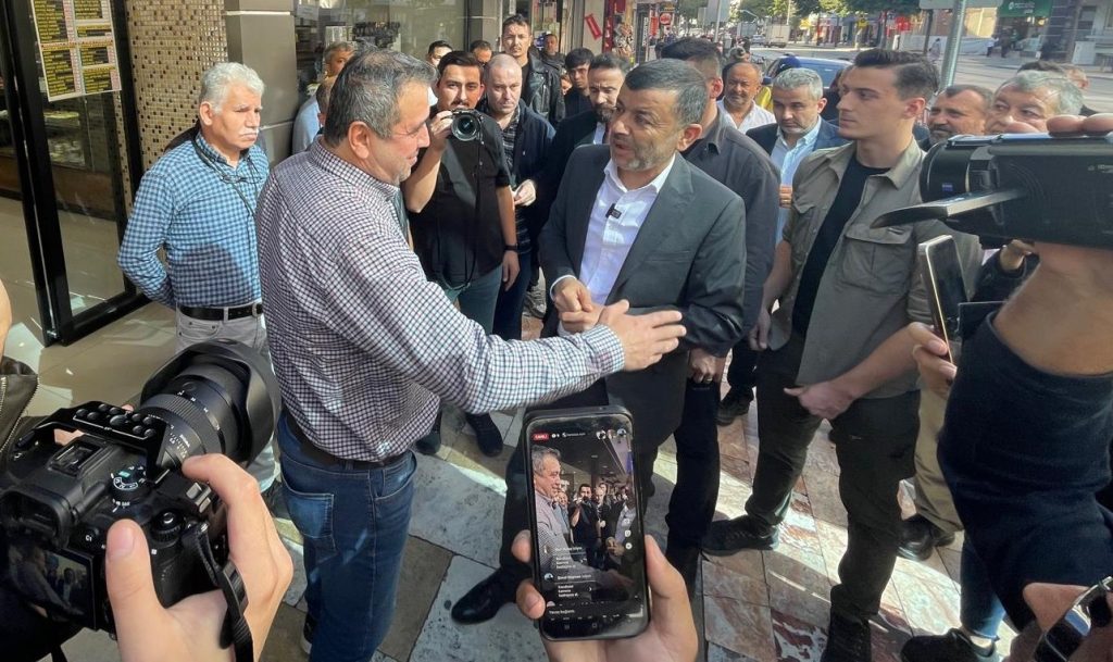 Başkan Çavuşoğlu Esnafın Tepkisine, 'Cep Parkı' Sayısını Artırarak Cevap Verecek...