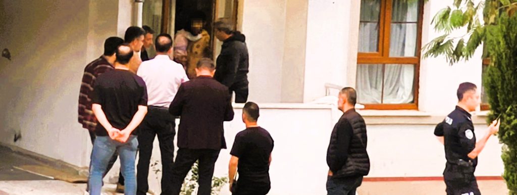 Denizli'de Cezaevinden Çıkan Adam, Eşi ve Çocuklarını Rehin Aldı.