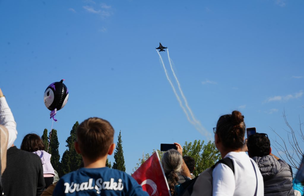 Cumhuriyet Coşkusu, Pamukkale'de Maraton ve SOLOTÜRK Gösterisiyle Taçlandı…