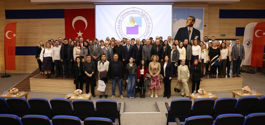PAÜ’de 24 Kasım Öğretmenler Günü Coşkuyla Kutlandı...