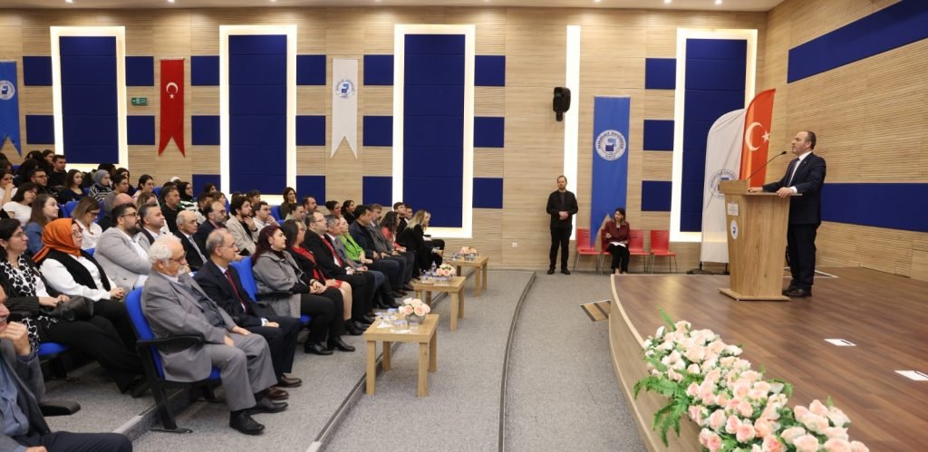 PAÜ’de 24 Kasım Öğretmenler Günü Coşkuyla Kutlandı...