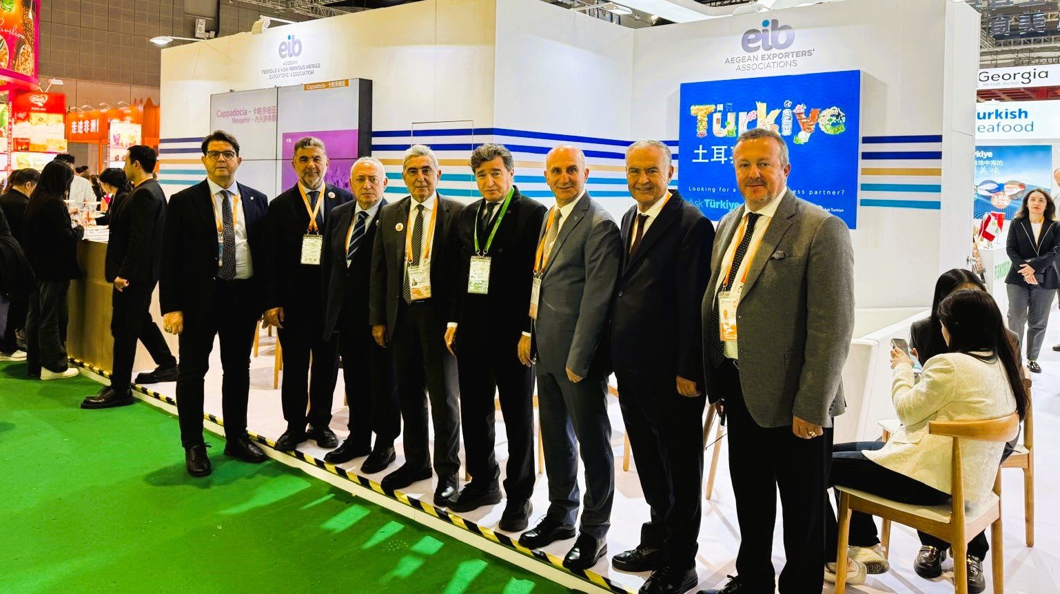 DENİB Başkanı Memişoğlu, Çin’deki Fuarda İhracatçıları Yalnız Bırakmadı…