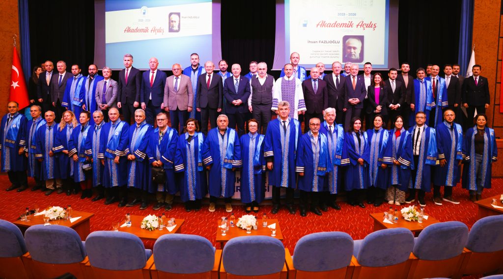 PAÜ Akademik Yıl Açılışı, Prof. Dr. Fazlıoğlu'nun Verdiği İlk Dersle Gerçekleşti...