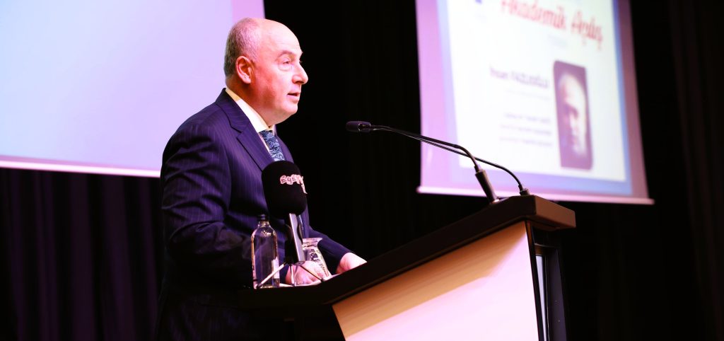 PAÜ Akademik Yıl Açılışı, Prof. Dr. Fazlıoğlu'nun Verdiği İlk Dersle Gerçekleşti...