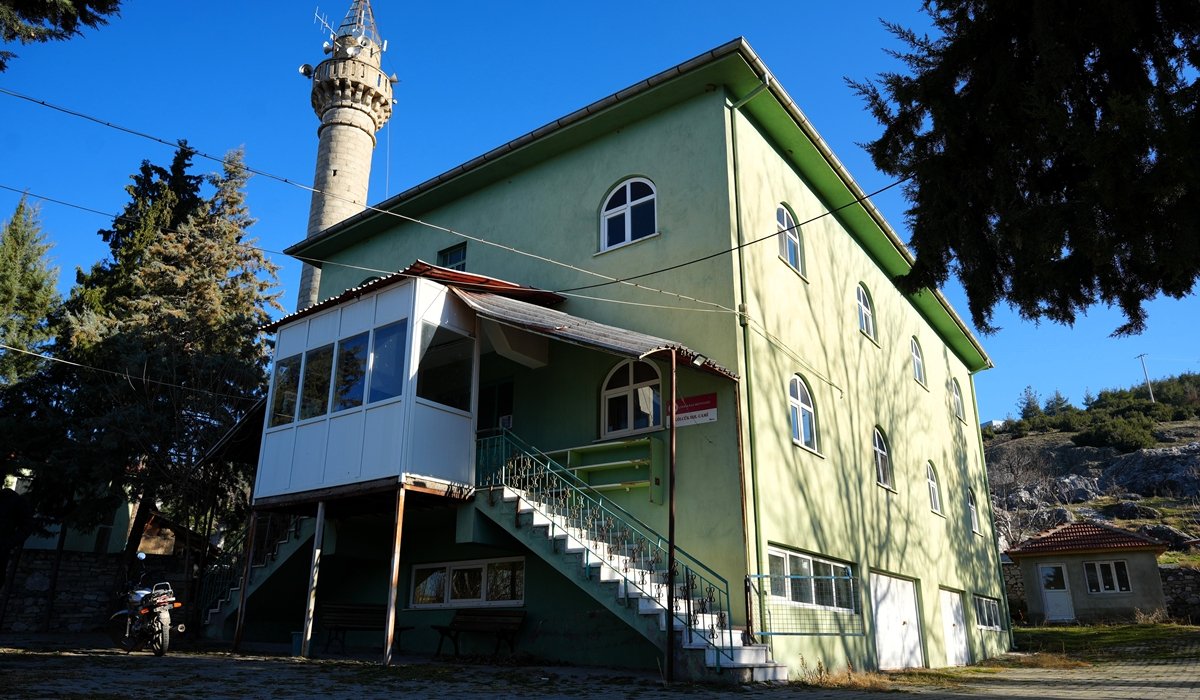Denizli’de Köyün Tek Camisi İcra Yoluyla Satışa Çıkarıldı…