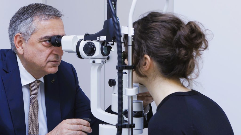 Yeni Nesil Göz Lazeri SMILE Pro Tekniğini Prof. Dr. Cem Yıldırım Anlatı…
