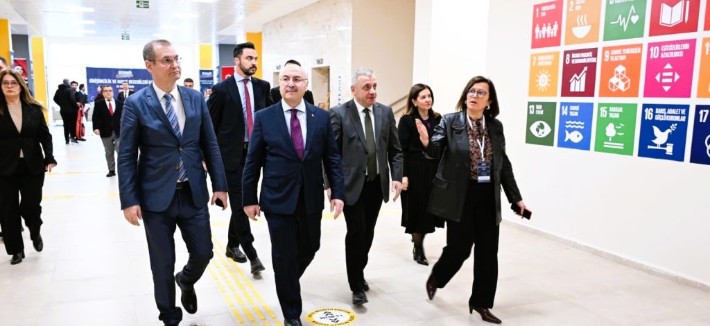 Denizli Valisi Köşger: Girişimcilik Güçlü Nesillerin Temelidir...