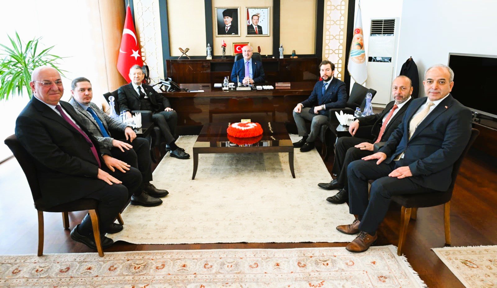 Denizli OSB Yönetimi, Yeni Göreve Başlayan Vali Köşger’i Ziyaret Etti…