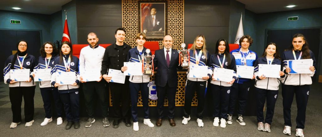 PAÜ Rektörü Güngör, Dereceye Giren PAÜ’lü Sporcuları Tebrik Etti...