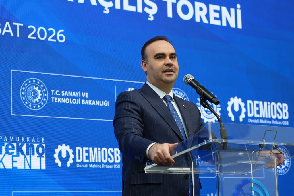 Bakan Kacır, Denizli DSO Model Fabrika'nın Açılışını Yaptı...