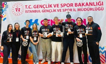 MBA Okulları Drone Soccer Turnuvasında Fark Yarattı…