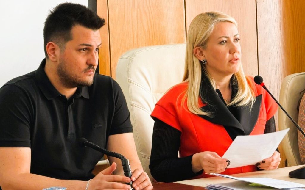 Merkezefendi Belediye Meclisi, Başkan Yardımcısının 'Taciz İddialarıyla' Karıştı...