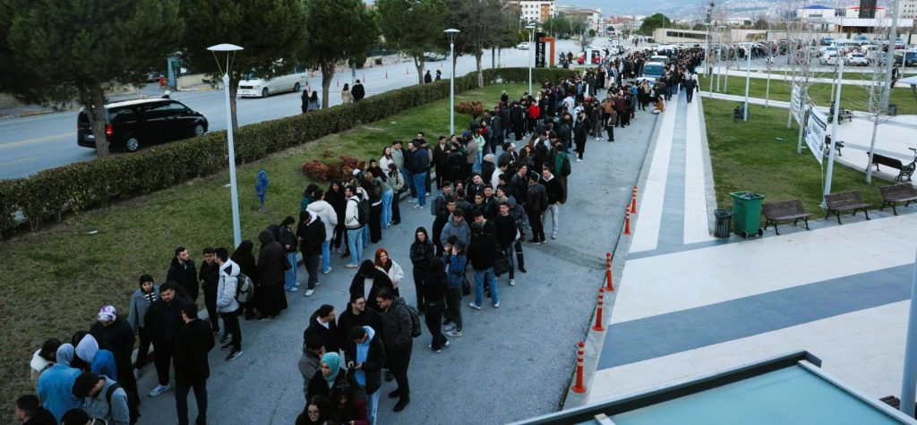 Denizli OSB’nin Geleneksel İftar Sofrasında 3 Bin Öğrenci Buluştu…