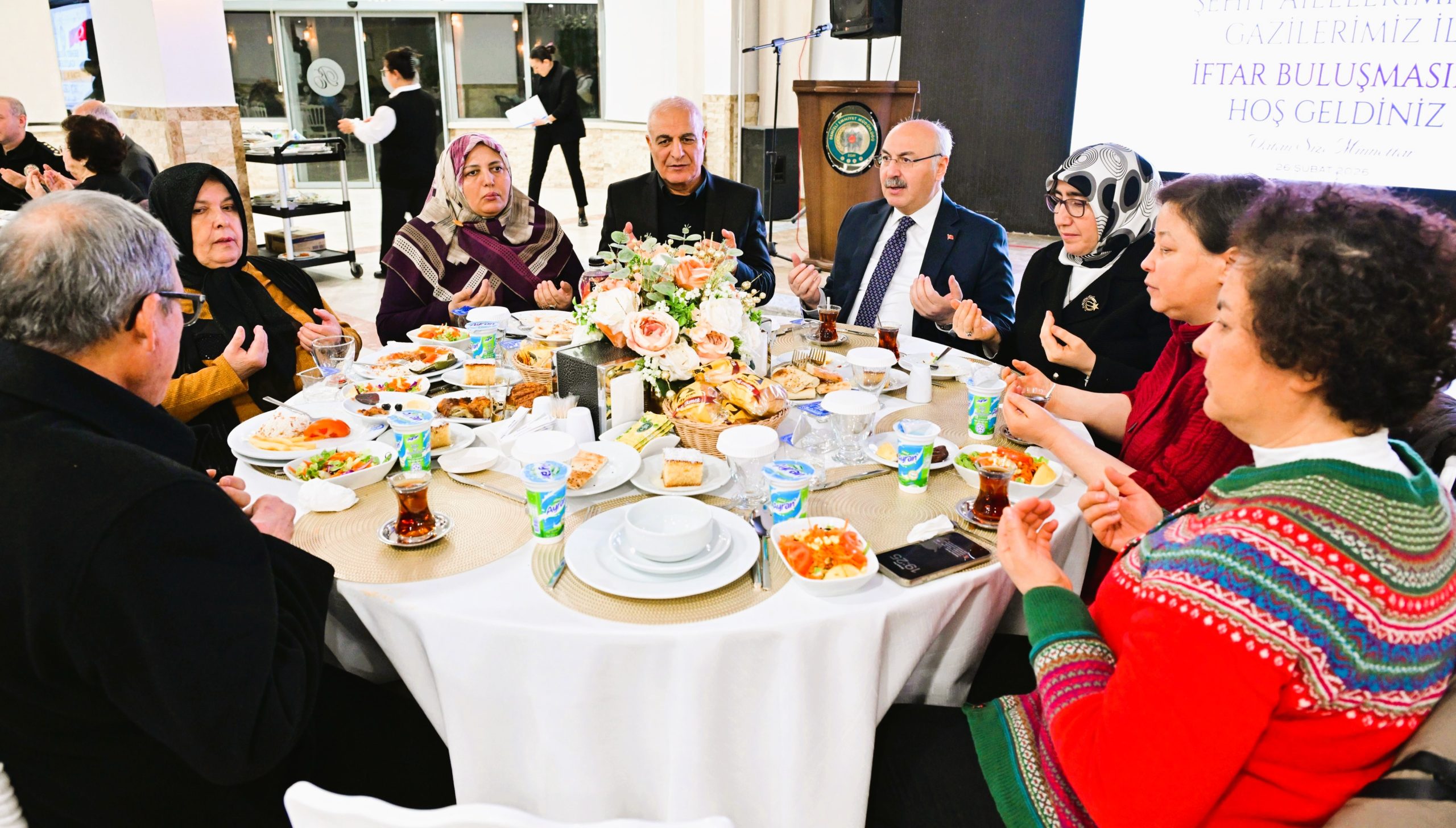 Denizli Valisi Köşger, Şehit Aileleri ve Gazilerle İftarda Buluştu…