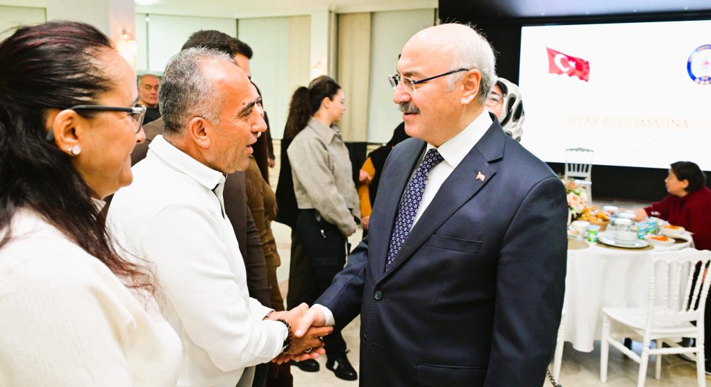 Denizli Valisi Köşger, Şehit Aileleri ve Gazilerle İftarda Buluştu...