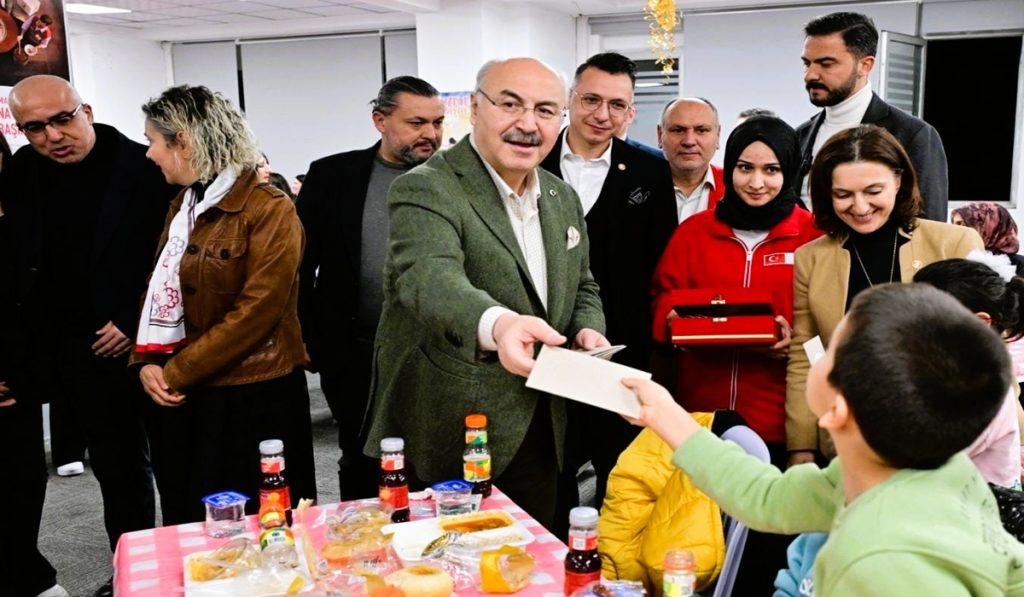 Denizli Kızılay, 450 Çocuğu Gönül Sofrasında Buluşturdu…