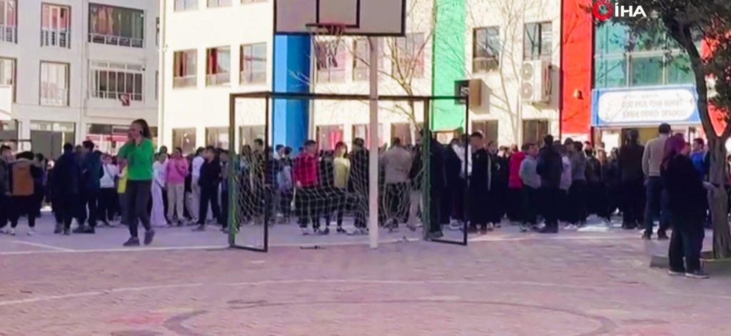 Denizli’de Korkutan Deprem Panik Yarattı..
