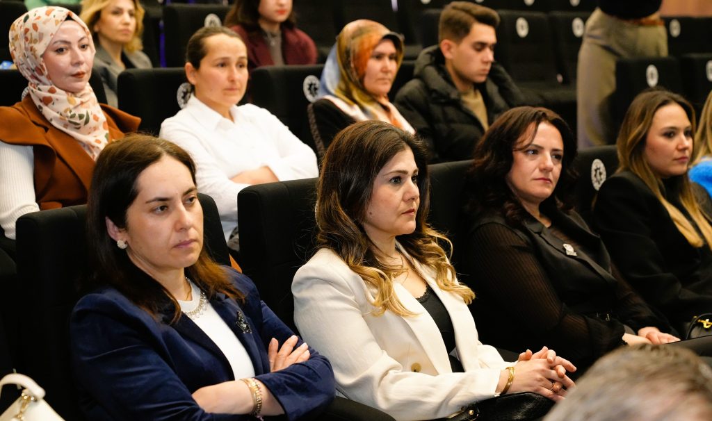 DSO AB Bilgi Merkezi, Kadın Çiftçileri Bir Araya Getirdi...