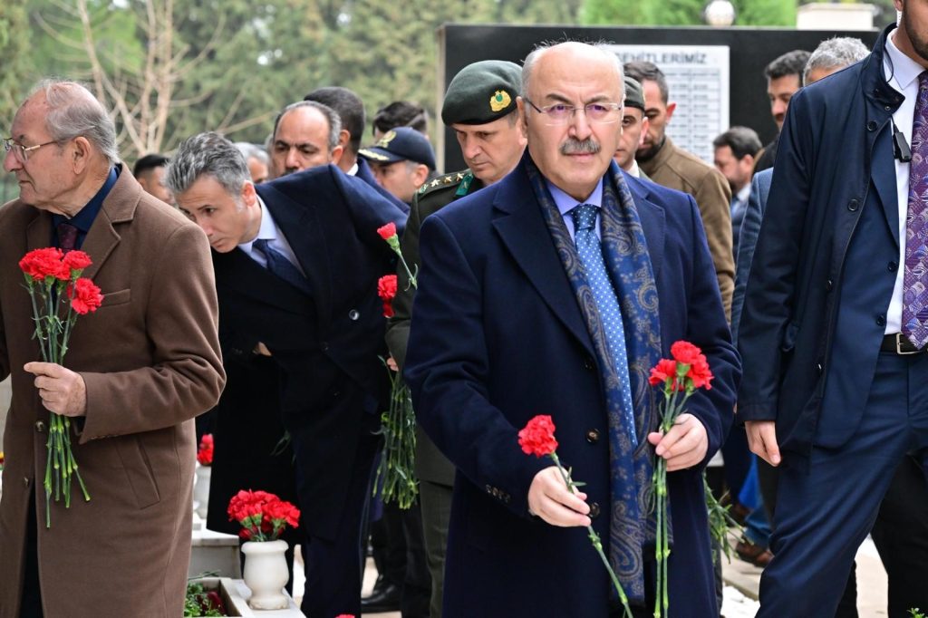 Denizli Valisi Köşger Şehit Aileleri ve Kimsesiz Çocuklarla Bayramlaştı...