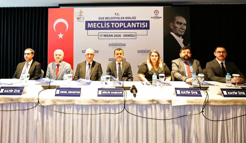 Ege Belediyeler Birliği Başkanlığına, Çavuşoğlu Yeniden Seçildi...
