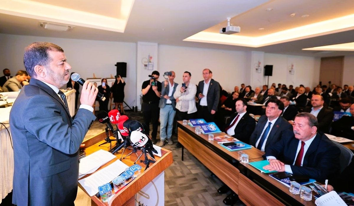 Ege Belediyeler Birliği Başkanlığına, Çavuşoğlu Yeniden Seçildi…