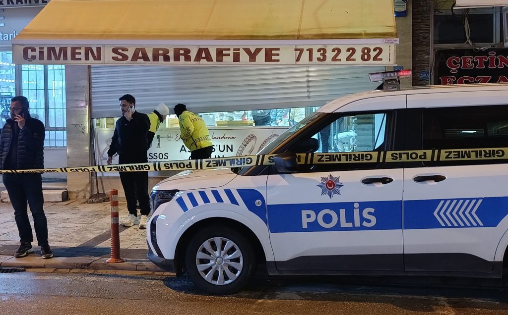 Denizli'de Kuyumcu Vurgunu: 100 Kilo Altınla Kaçtı…
